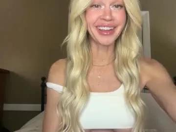 karabearr on Chaturbate