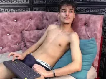 kevinspice — Welcome to my room! - Goal: CUMSHOW!! [1002 tokens left]