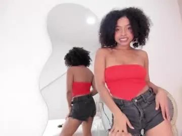 lara_spaark on Chaturbate
