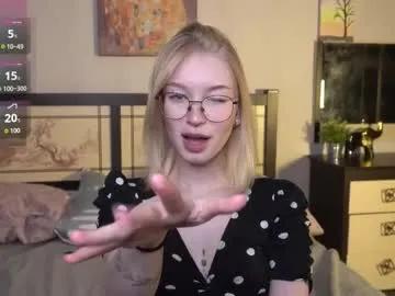 lidiaklemencic — Sensualy lick my fingers #shy #18 #teen #new #skinny [16 tokens remaining]