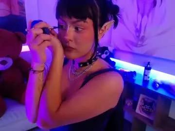 lilcandy19 on Chaturbate 