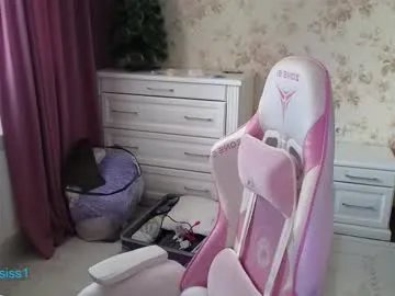 linksiss on Chaturbate