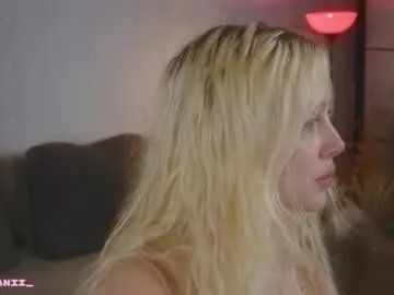 little_anitta on Chaturbate