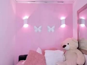 littlearii on Chaturbate 
