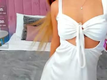 lullyfox on Chaturbate 