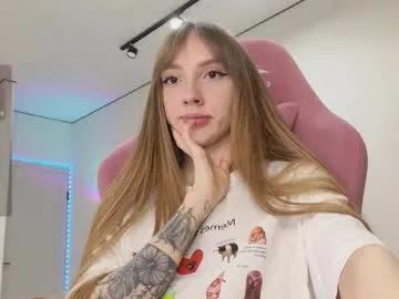 lunainnk — get naked love [0 tokens left] nice to see u here u can find wht u want in menu or pm me <3 / my fav vibes are: 25, 55, 111, 222, 333, 555  #skinny #18 #new #teen #shy