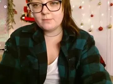 lyrajrose on Chaturbate