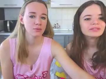 Freechat magical_mermaids on Chaturbate