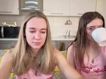 Freechat magical_mermaids on Chaturbate
