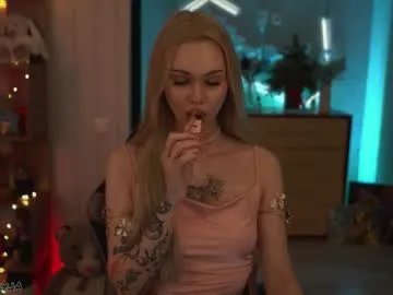 manifreyja — Lovense Lush on - Interactive Toy that vibrates with your Tips #lovense