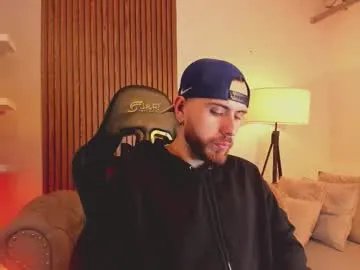 maximo_wolf1 on Chaturbate