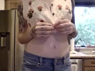 missmoonmagic13 on Chaturbate 
