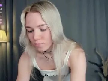 myviolet_rush on Chaturbate