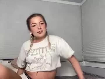 official_ellieanne from Chaturbate