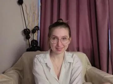 oliviavele on Chaturbate