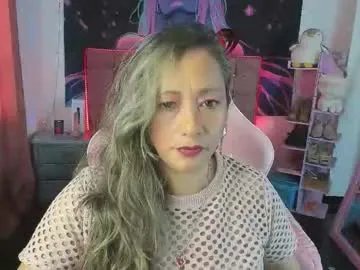 oriana_100 — GOAL: Dance [89 tokens remaining] Welcome to my room love  #feet #bigboobs #milf #lovense #latin