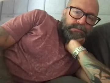 pleasesitonmycock on Chaturbate