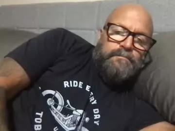 pleasesitonmycock on Chaturbate