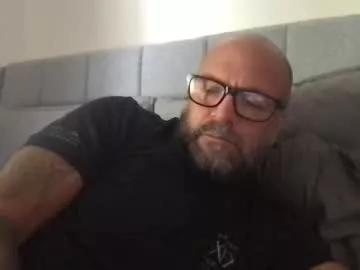 pleasesitonmycock on Chaturbate