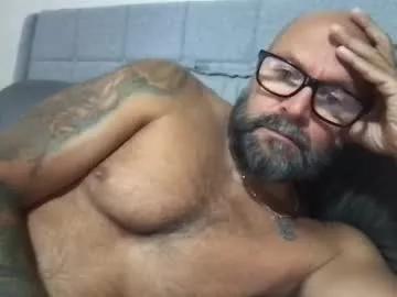 pleasesitonmycock on Chaturbate