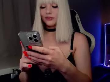 queensy_sins_x on Chaturbate