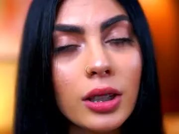 ravennadarcy on Chaturbate