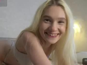 risingdawnn on Chaturbate 