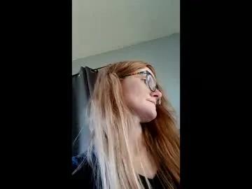 stickyredfunsize on Chaturbate