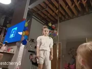 sweetestcherry3 from Chaturbate