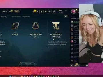 thaliacollinsss — hang w me #bigass #natural #gamer #new #tattoos