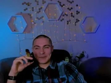 thomas_crow on Chaturbate