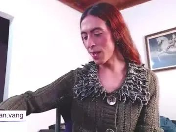 trix_fiore_oficial on Chaturbate