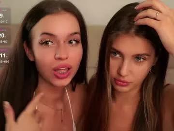 vivid_girls on Chaturbate 