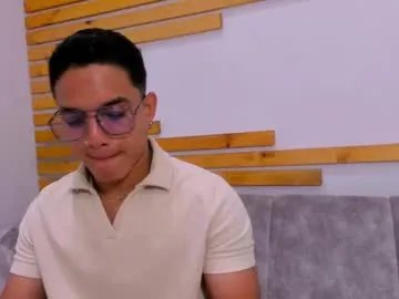 web_gammer_ on Chaturbate