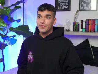 aalan_jamess from Flirt4Free