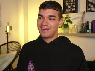 aalan_jamess from Flirt4Free