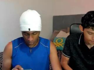 alan_gonz_cristian_asaenz from Flirt4Free