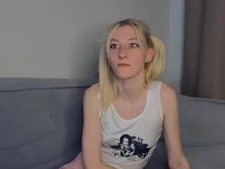 annis_claybornea from Flirt4Free