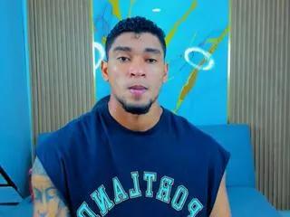 anthom_wells on Flirt4Free