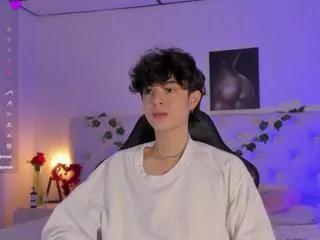 elliot_soleil from Flirt4Free