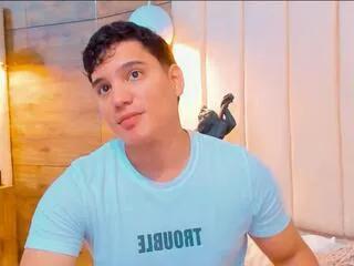 esteban_morenoo from Flirt4Free
