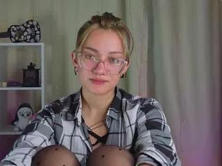 harriet_ellett on Flirt4Free