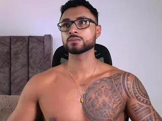 liiam_garcia from Flirt4Free