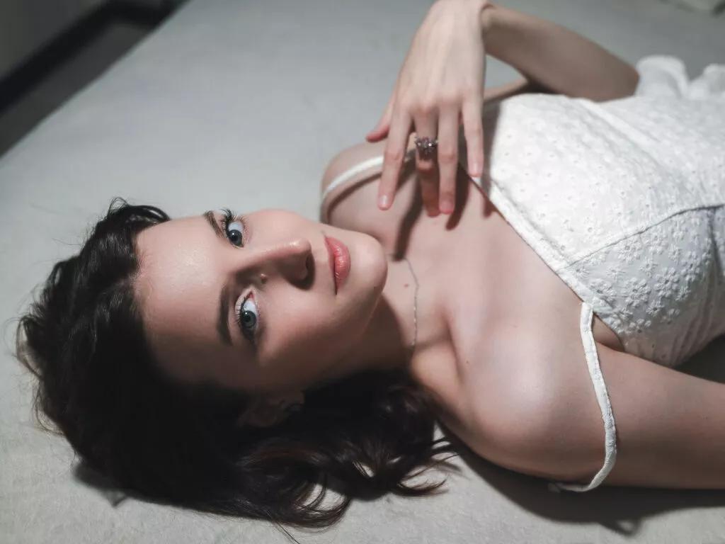 AnneAstin on LiveJasmin