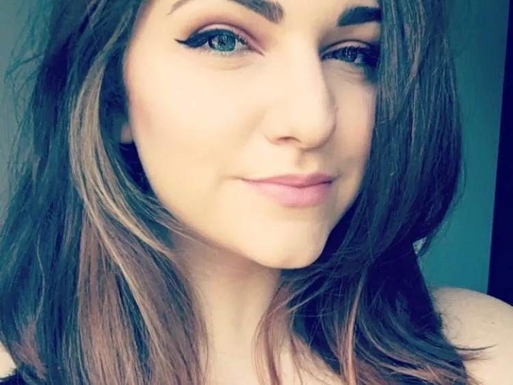 34HHGamerGirlHannah from Streamate