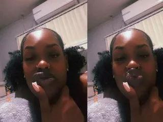 ChocolateSquirter from Streamate