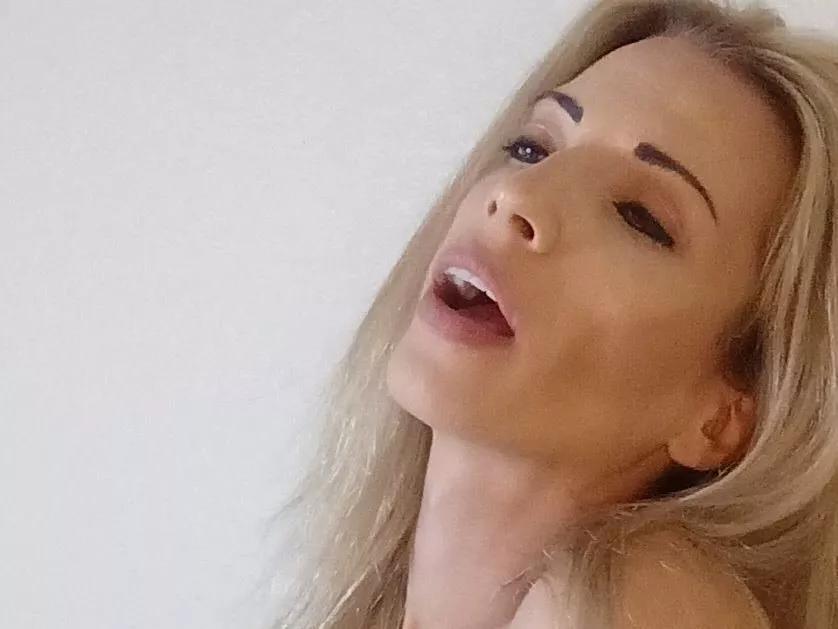 Letthisbeoursecret from Streamate