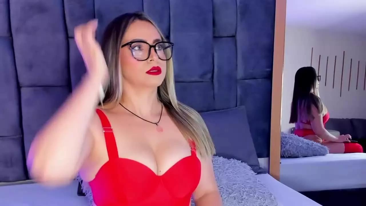 AlaiaConnors from Streamray