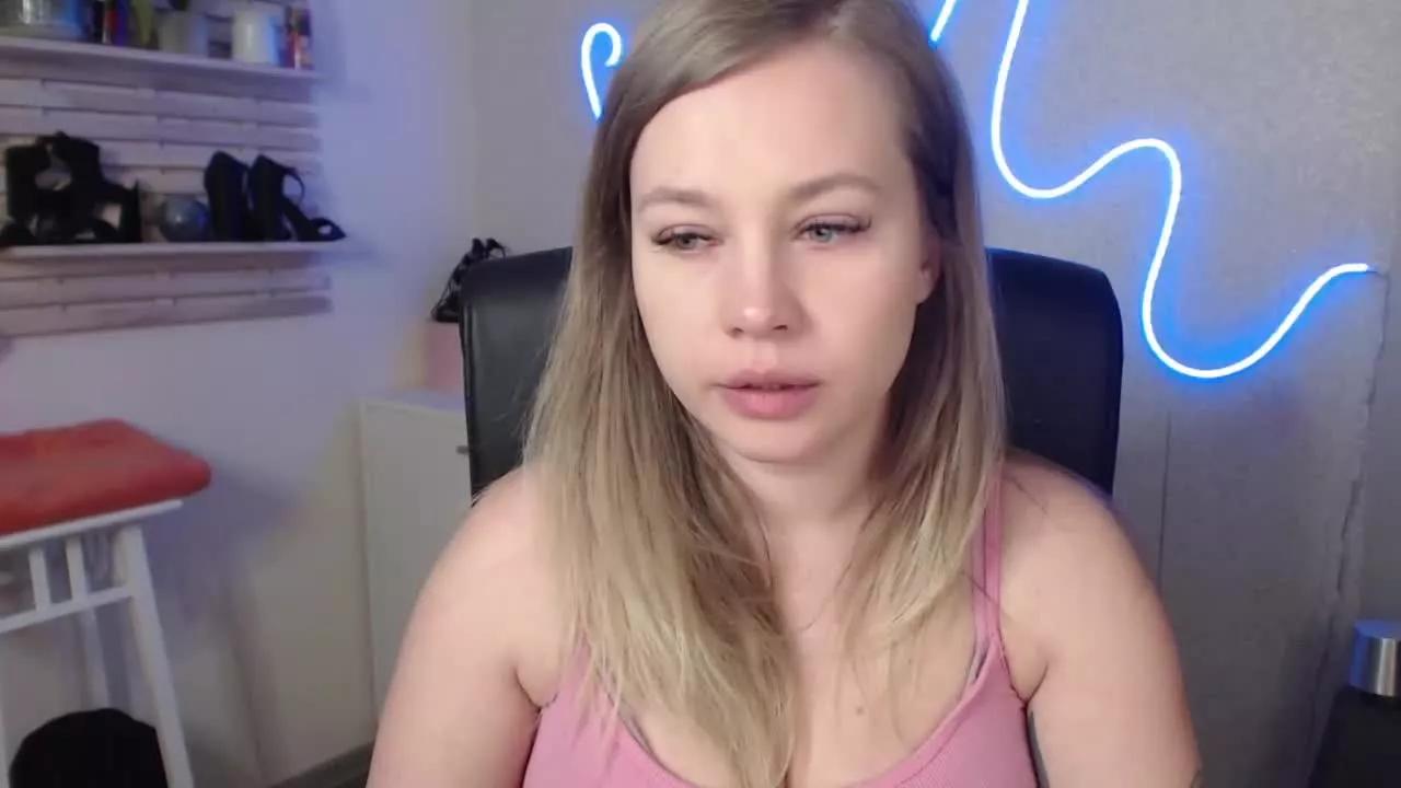 bambiHOLLY from Streamray