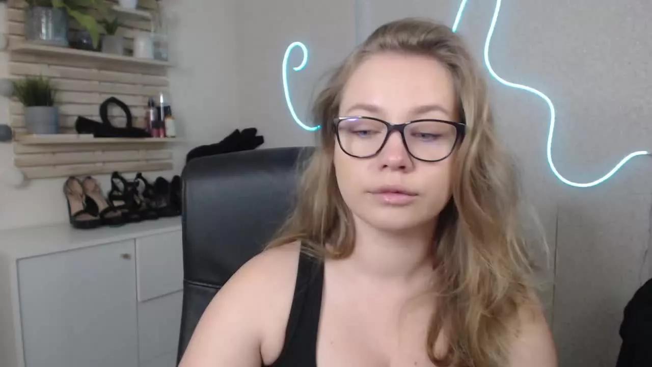 bambiHOLLY from Streamray